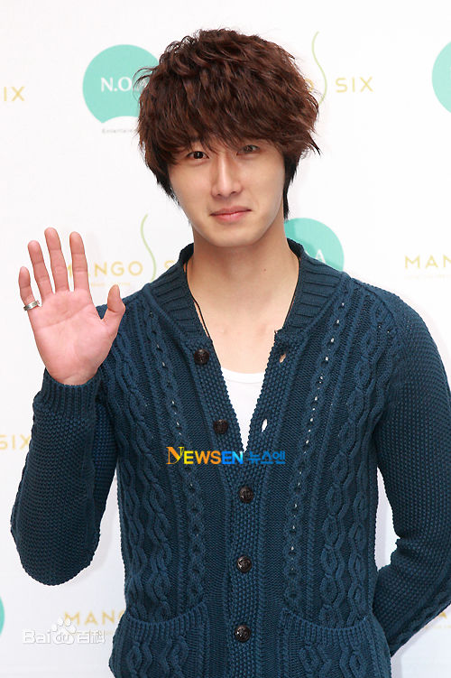 丁一宇(JungilWoo)笑靥如花性感图片壁纸