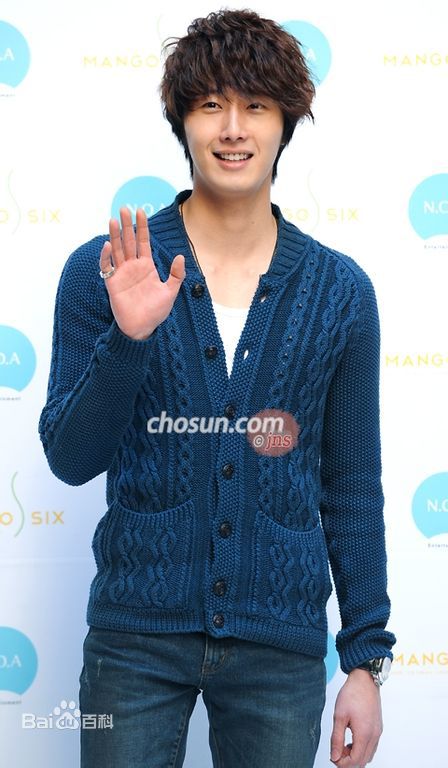 丁一宇(JungilWoo)笑靥如花性感图片壁纸