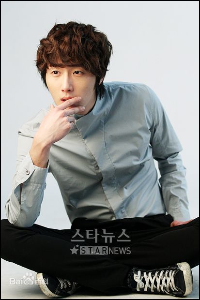 丁一宇(JungilWoo)笑靥如花性感图片壁纸