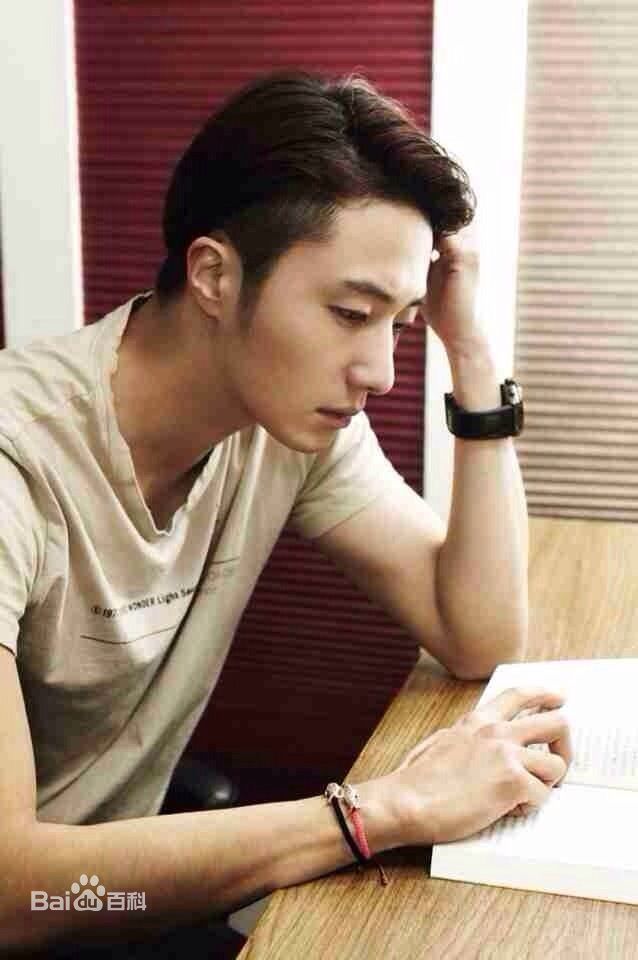 丁一宇(JungilWoo)笑靥如花性感图片壁纸