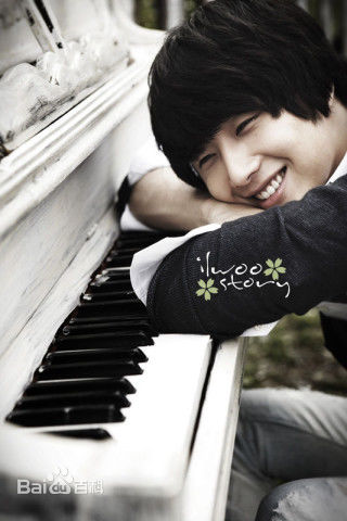 丁一宇(JungilWoo)笑靥如花性感图片壁纸