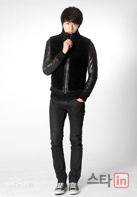 丁一宇(JungilWoo)笑靥如花性感图片壁纸