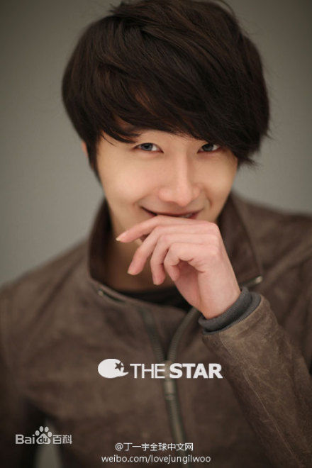 丁一宇(JungilWoo)笑靥如花性感图片壁纸