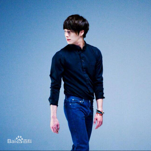 丁一宇(JungilWoo)笑靥如花性感图片壁纸