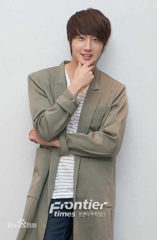 丁一宇(JungilWoo)笑靥如花性感图片壁纸