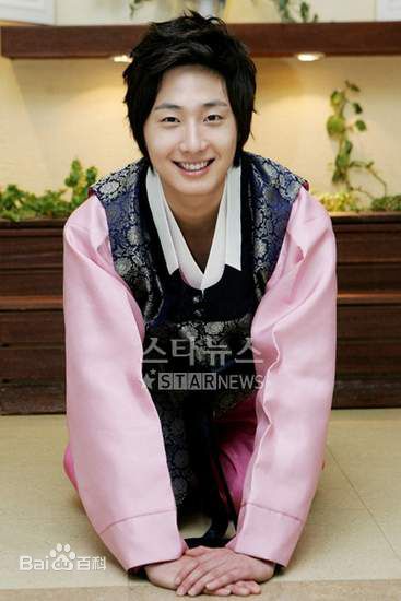 丁一宇(JungilWoo)允浩素颜照相册