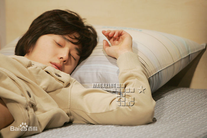 丁一宇(JungilWoo)允浩素颜照相册