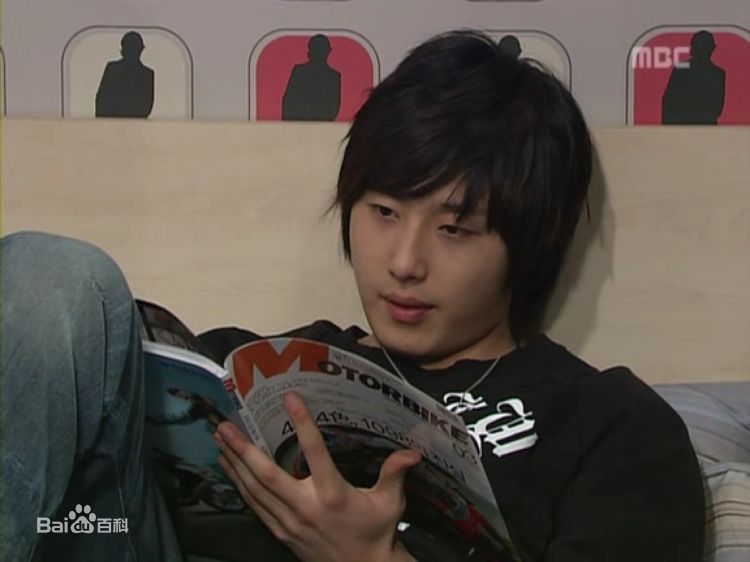 丁一宇(JungilWoo)允浩素颜照相册