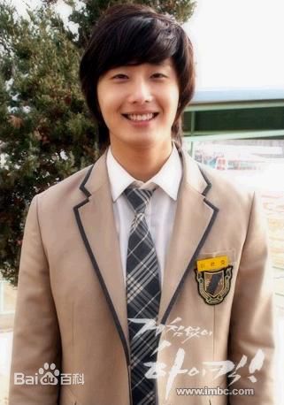 丁一宇(JungilWoo)允浩素颜照相册