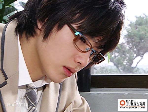 丁一宇(JungilWoo)允浩素颜照相册