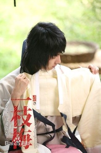 丁一宇(JungilWoo)一枝梅性感图片图集