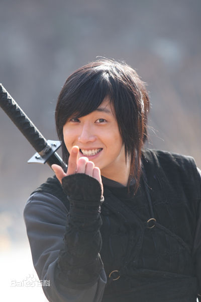 丁一宇(JungilWoo)一枝梅性感图片图集