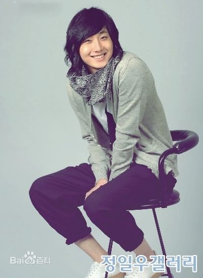 丁一宇(JungilWoo)一枝梅性感图片图集