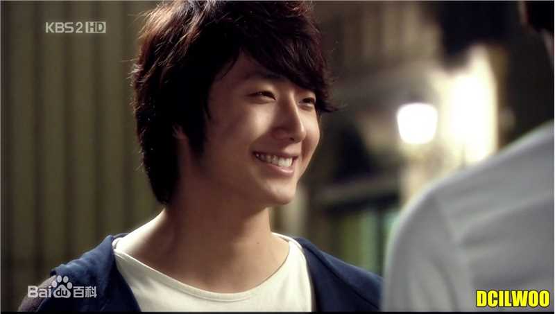 丁一宇(JungilWoo)泰伦xi生活照