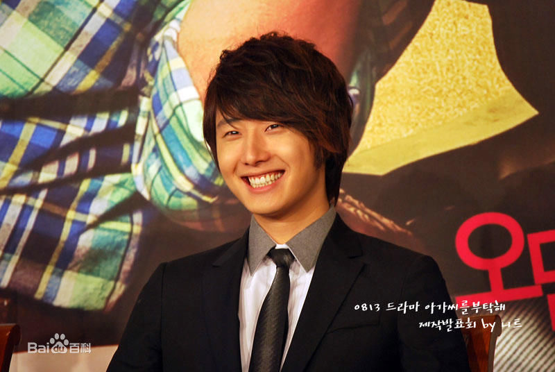 丁一宇(JungilWoo)泰伦xi生活照