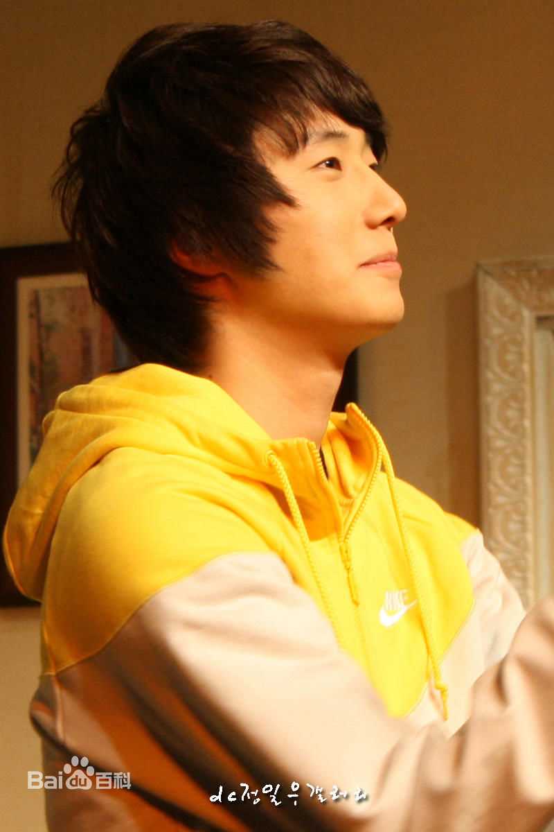 丁一宇(JungilWoo)话剧图片图集