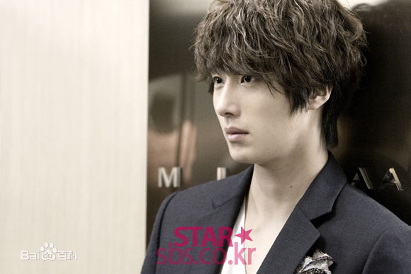 丁一宇(JungilWoo)调度员壁纸壁纸