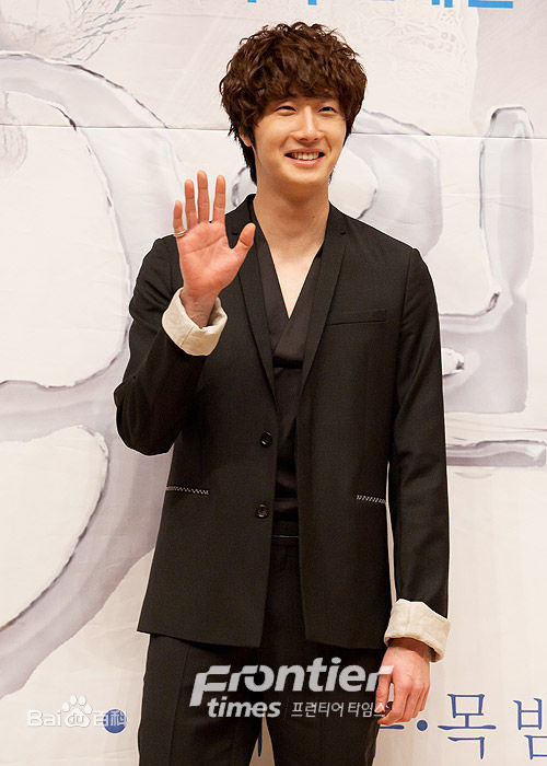 丁一宇(JungilWoo)调度员壁纸壁纸