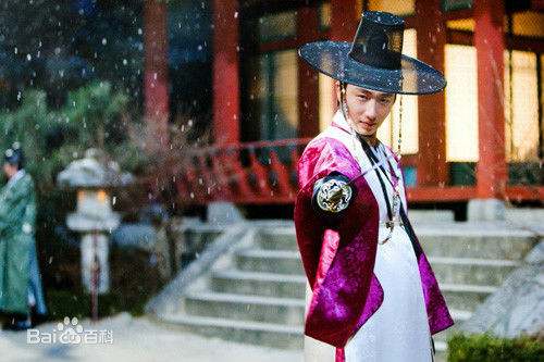 丁一宇(JungilWoo)阳明君图片图集