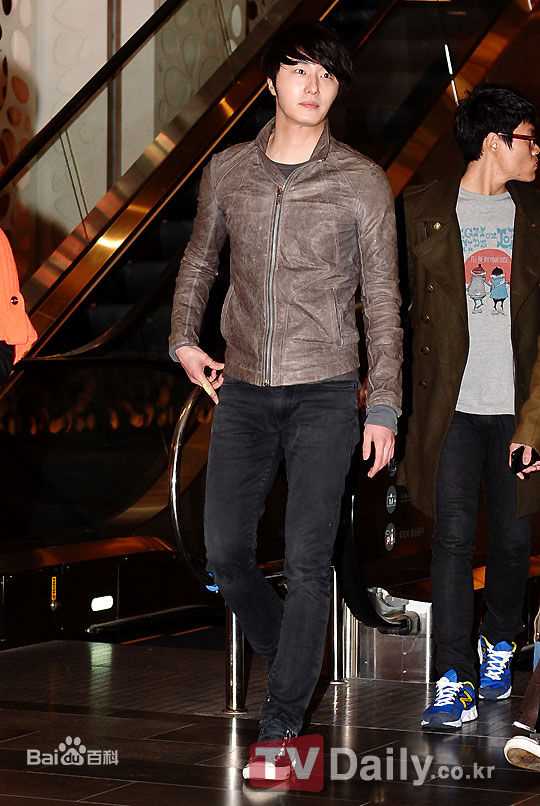 丁一宇(JungilWoo)阳明君图片图集