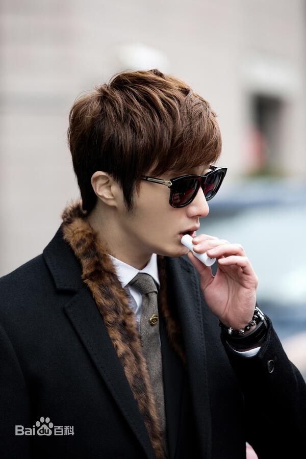 丁一宇(JungilWoo)徐检前后照片