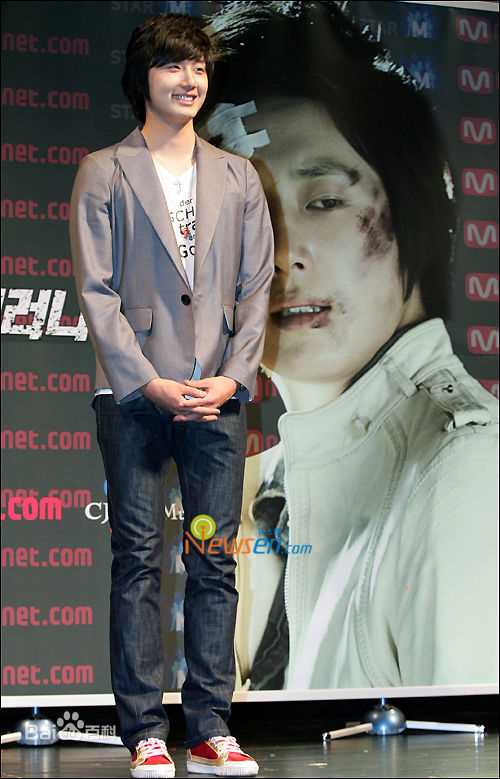 丁一宇(JungilWoo)Goodbye Sadness图册