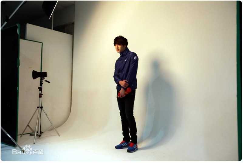 丁一宇(JungilWoo)最新运动服饰壁纸