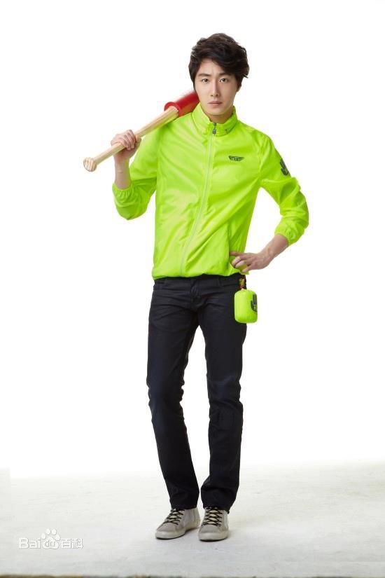 丁一宇(JungilWoo)最新运动服饰壁纸