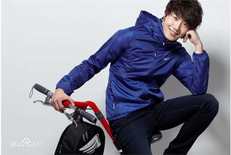 丁一宇(JungilWoo)最新运动服饰壁纸