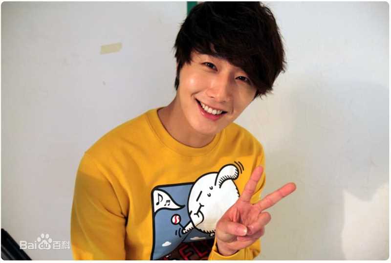 丁一宇(JungilWoo)最新运动服饰壁纸