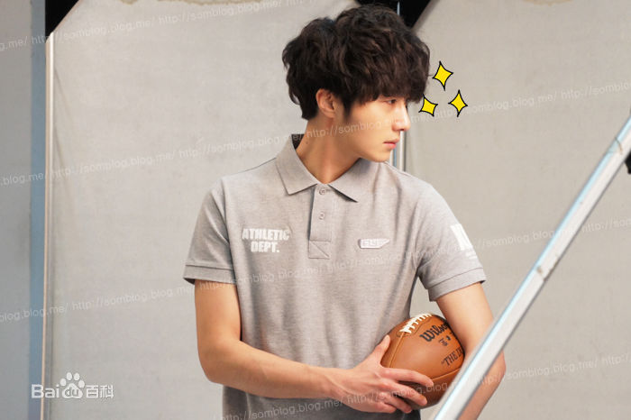 丁一宇(JungilWoo)最新运动服饰壁纸