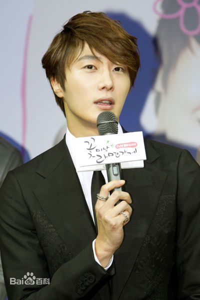 最全丁一宇(JungilWoo)在《花美男拉面馆》试映会中的壁纸