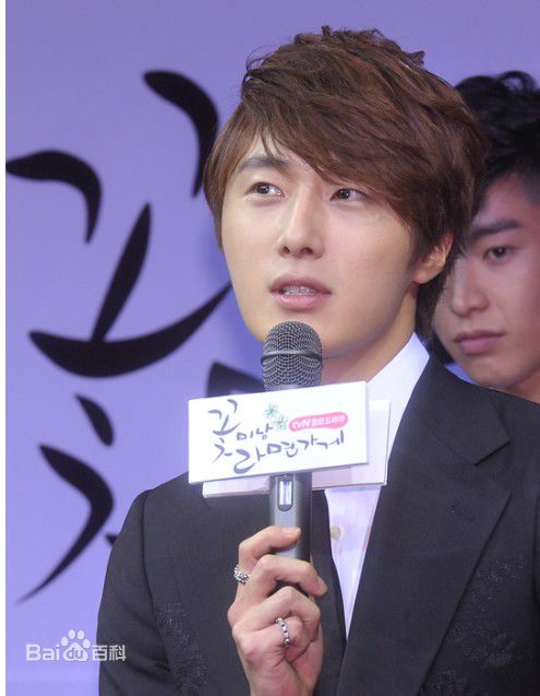 最全丁一宇(JungilWoo)在《花美男拉面馆》试映会中的壁纸