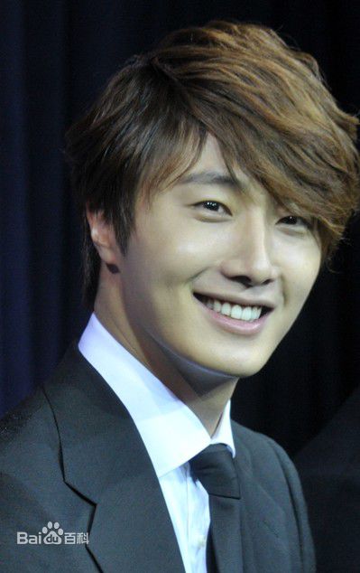 最全丁一宇(JungilWoo)在《花美男拉面馆》试映会中的壁纸