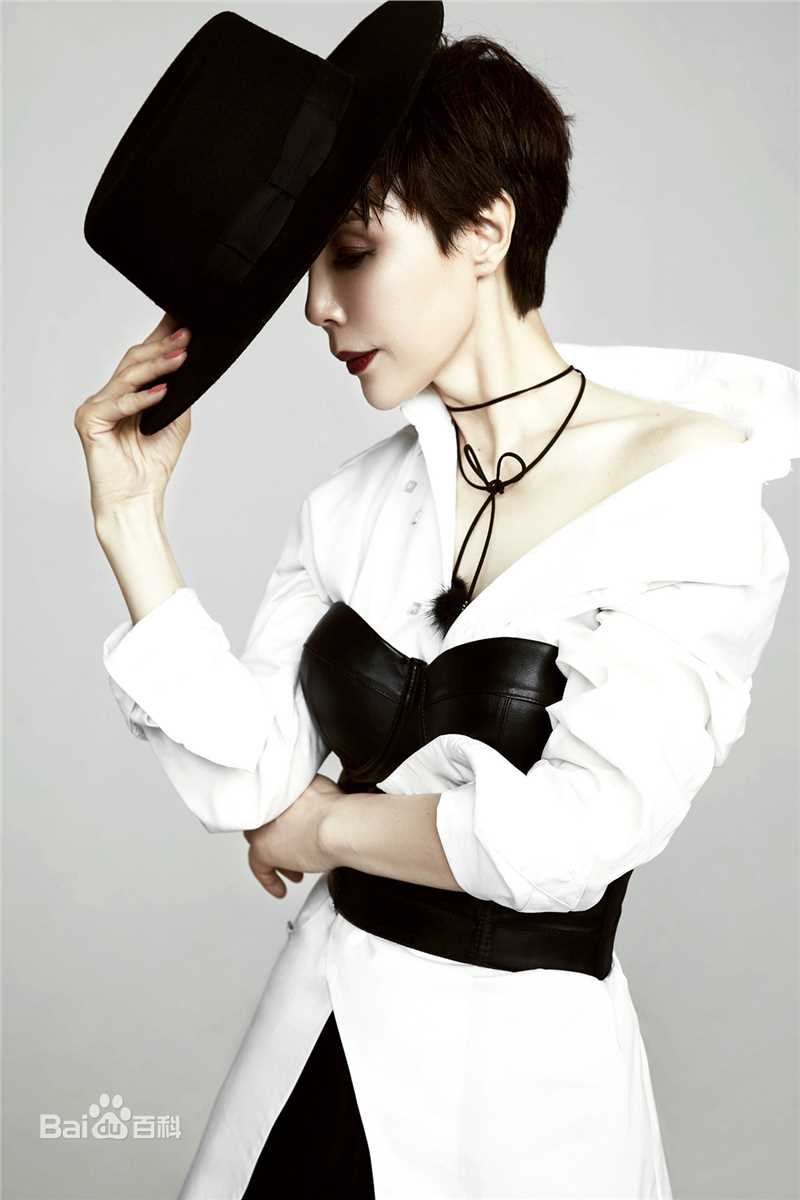 岳秀清最新图集