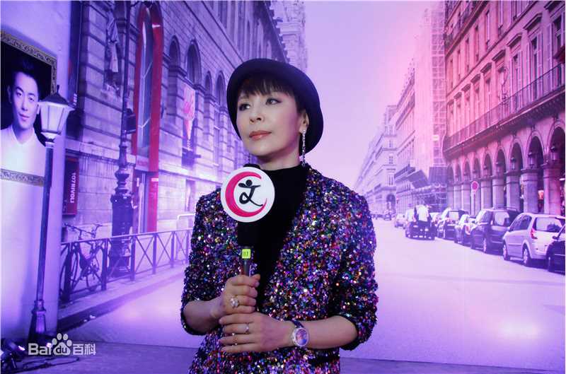 岳秀清获奖现场性感图片图集