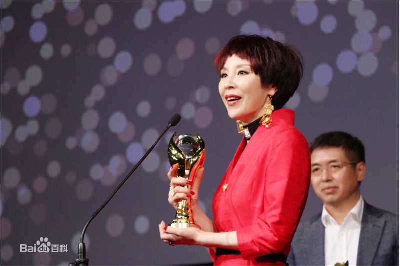 岳秀清获奖现场壁纸壁纸