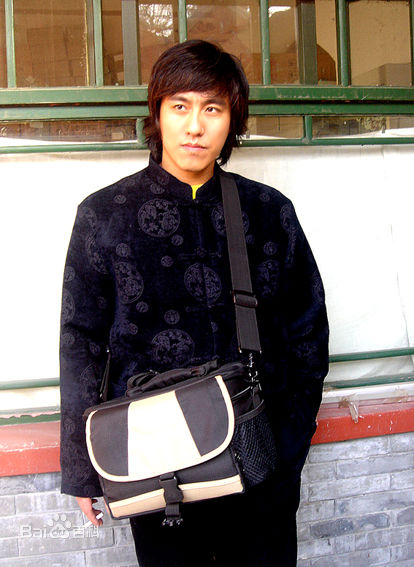 黄勐生活中的图册