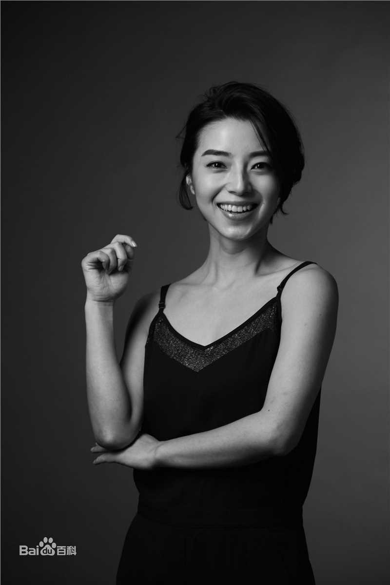 周颖宣传照图片图册