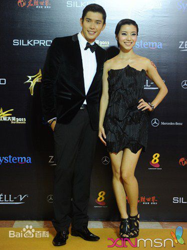 周颖报导生活照相册