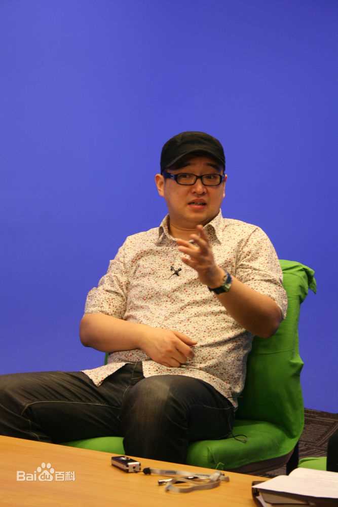 朱轶生活照性感图片壁纸