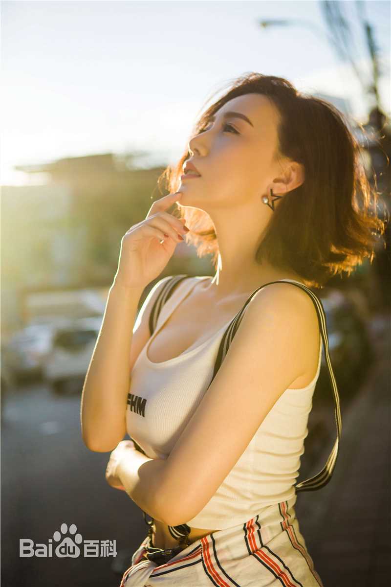 高艺涵(Gina)照片图册