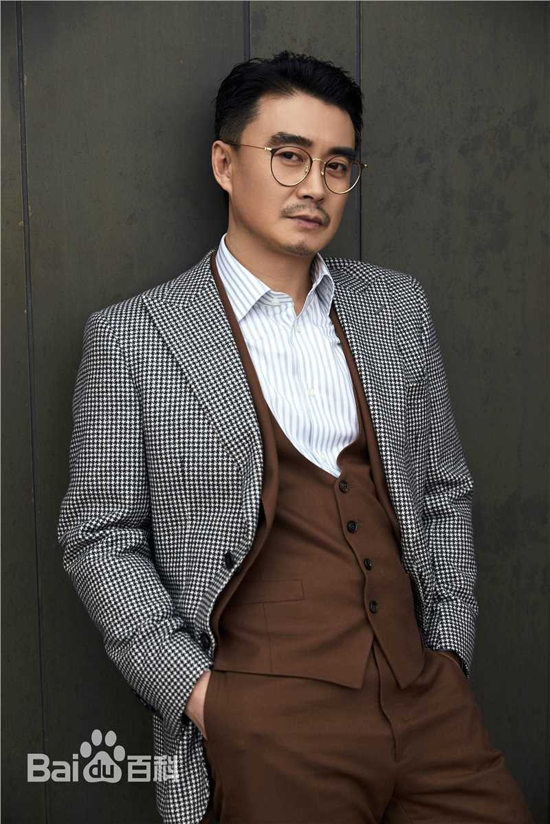 徐光宇艺术照性感图片图集