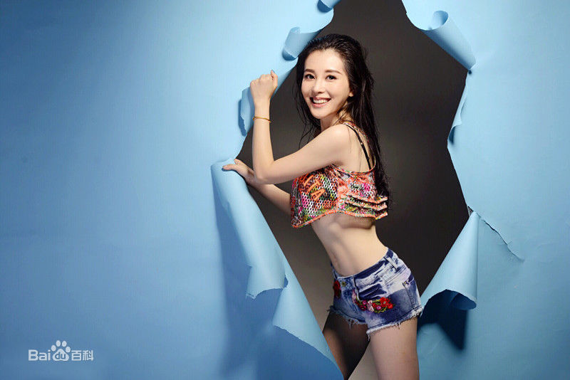 最优质刘雨鑫生活照