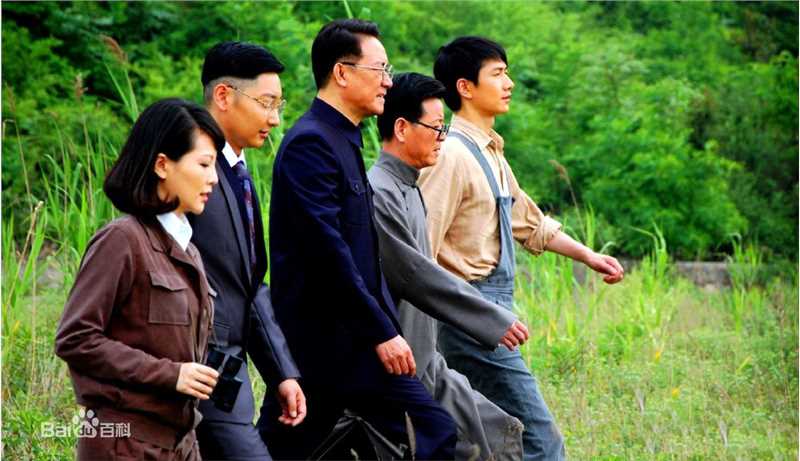 最全刘雨鑫在《假面》饰顾青童中的壁纸