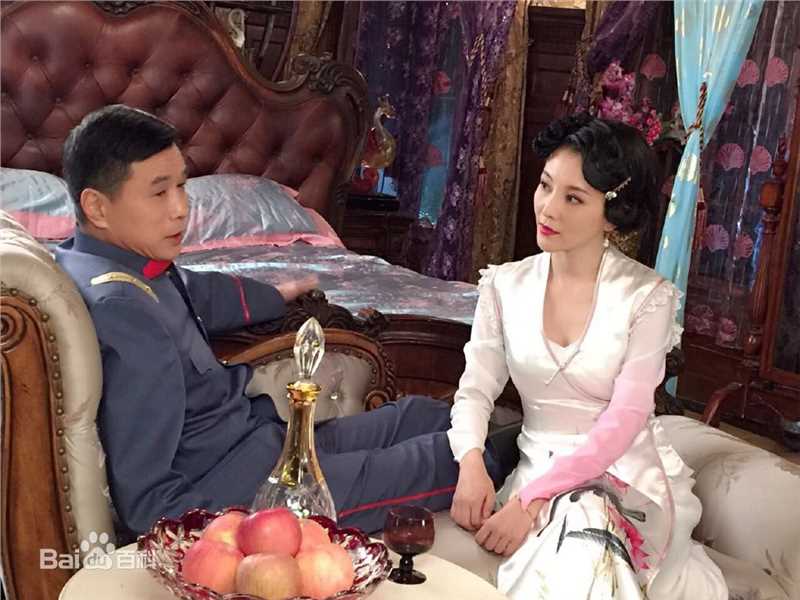 刘雨鑫在《烟花易冷》饰乔玲珑中的