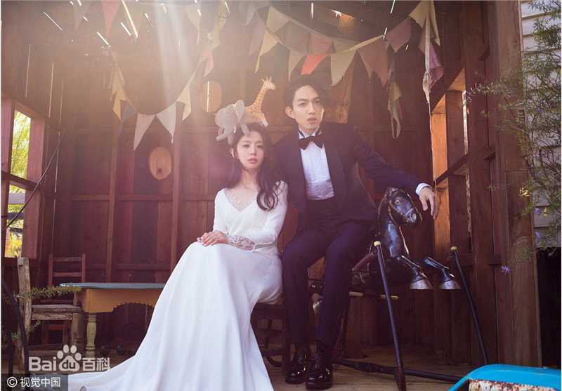 林宥嘉(Yoga Lin)、丁文琪婚纱照图片图集