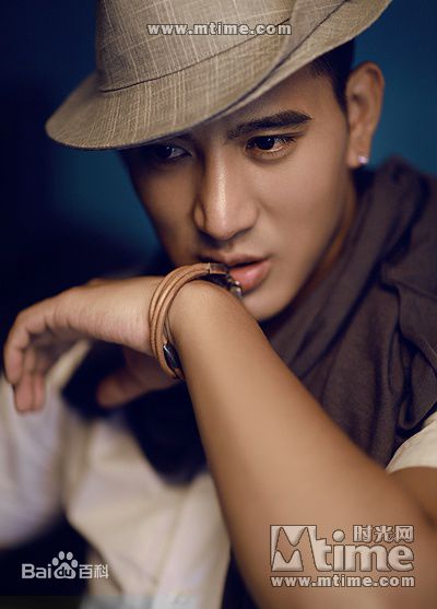 蒲巴甲(Purba Rgyal)帅气前后照片