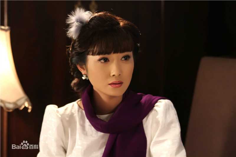 蒋林静(Jiang Linjing)年代造型前后照片