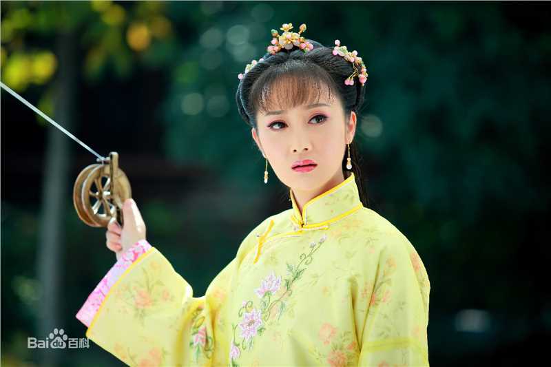 蒋林静(Jiang Linjing)古装造型前后照片